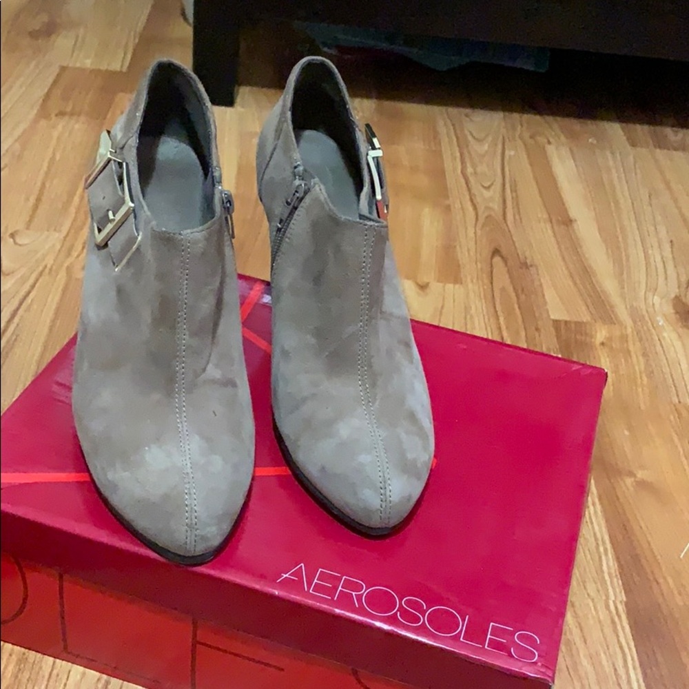 Heeled boots